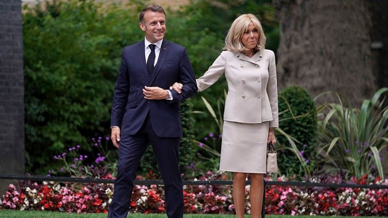 Macron îi apără imaginea soției și în SUA