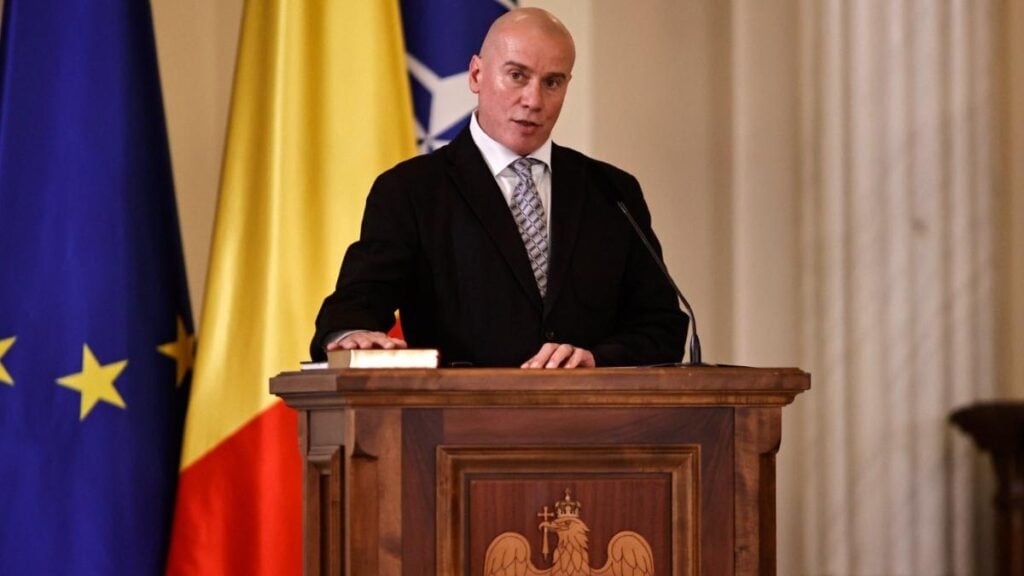 Actorul furios și interesul național