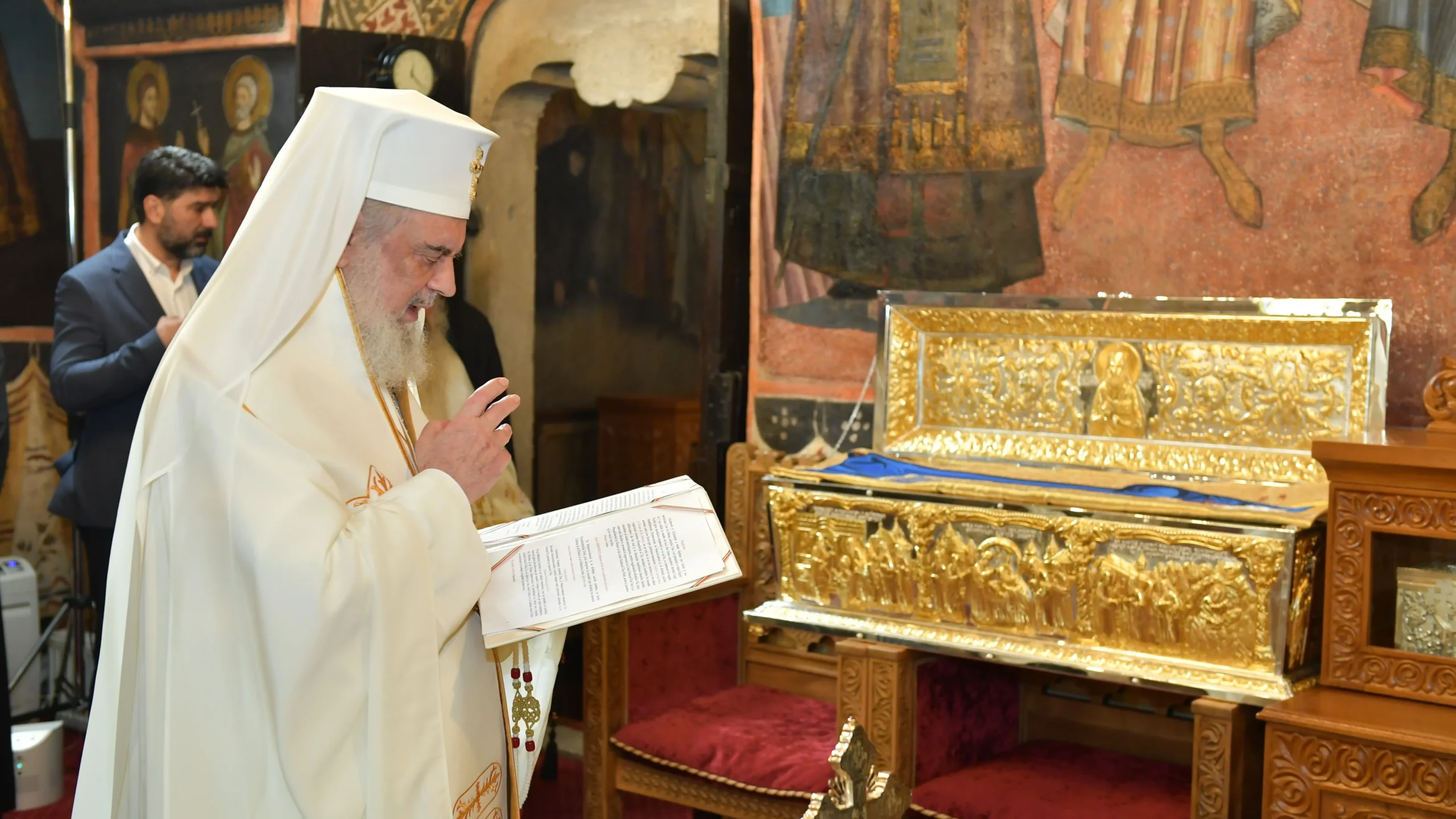 Racle de argint pentru Sfinţii Paisie şi Cleopa