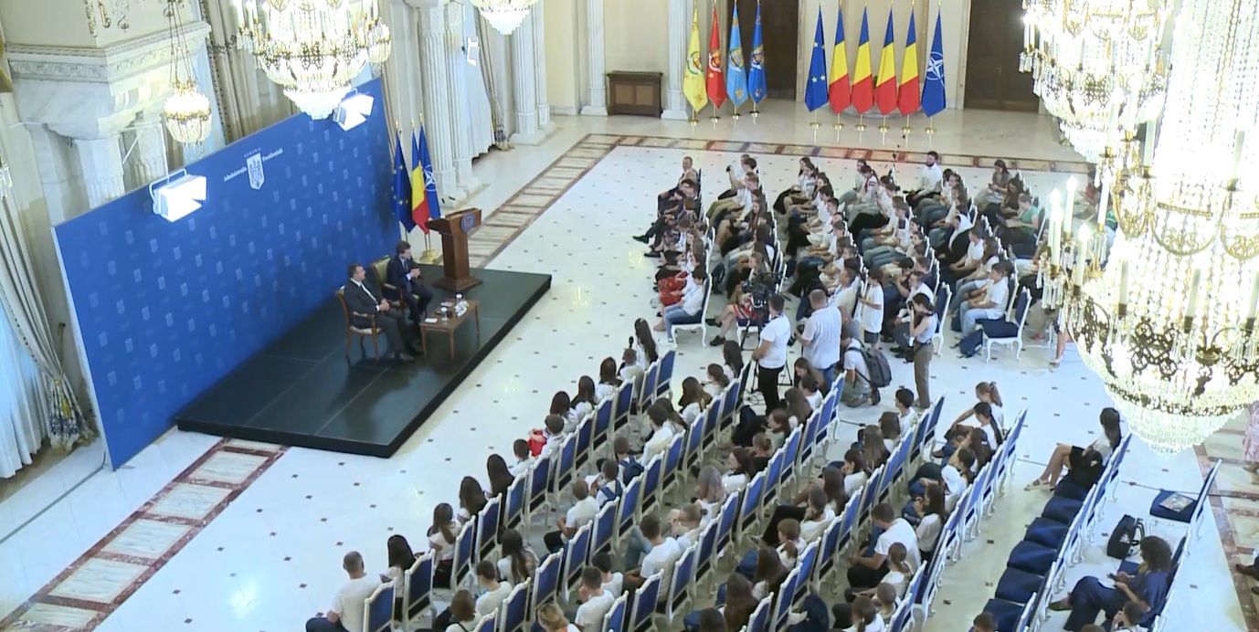 Nicușor Dan, sfat pentru tinerii din Diaspora