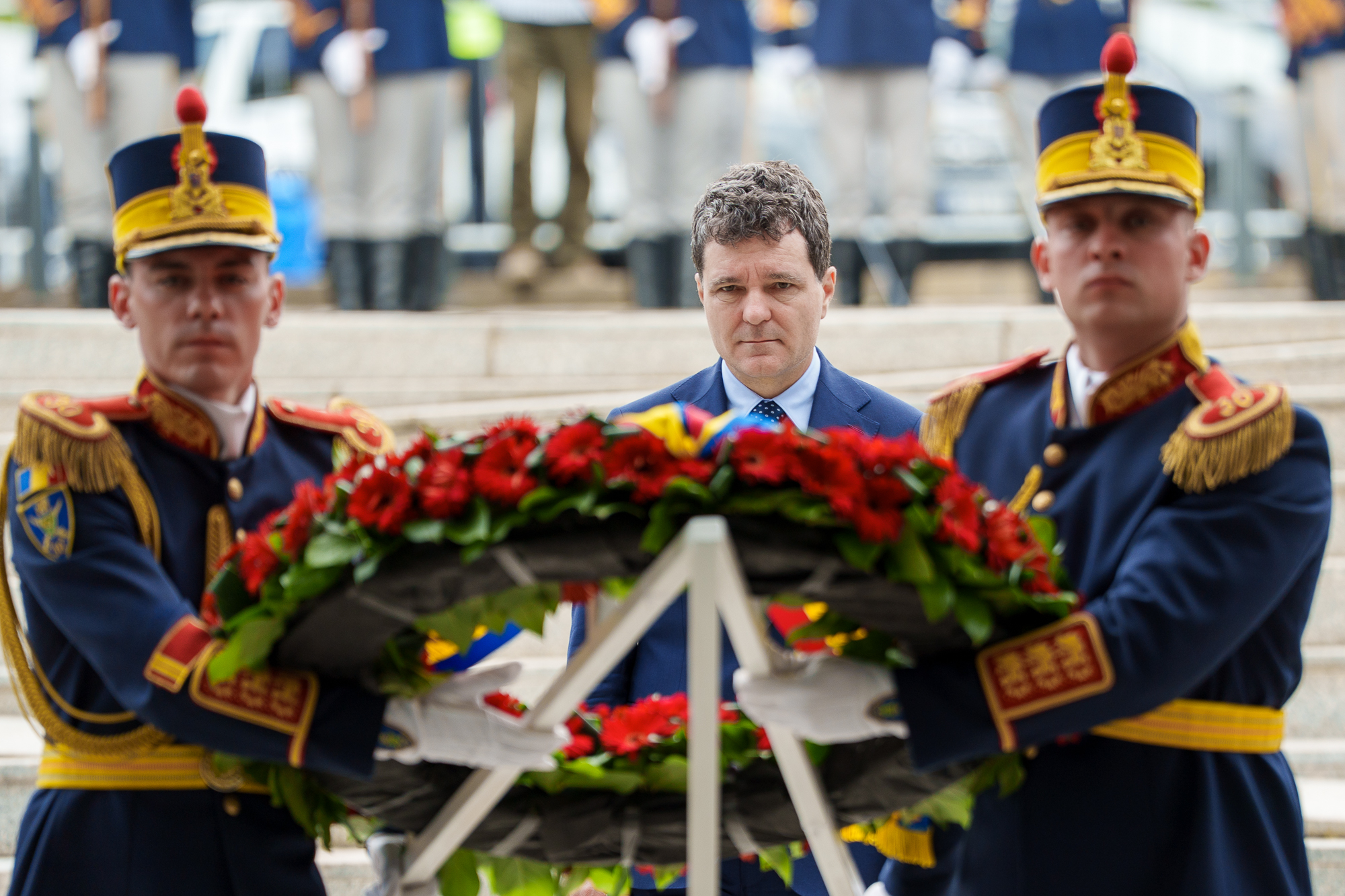 Nicușor Dan fâlfâie steagul discriminării