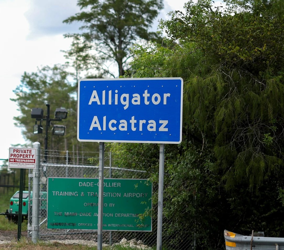 Lovitură pentru artizanii lagărului american Alligator Alcatraz