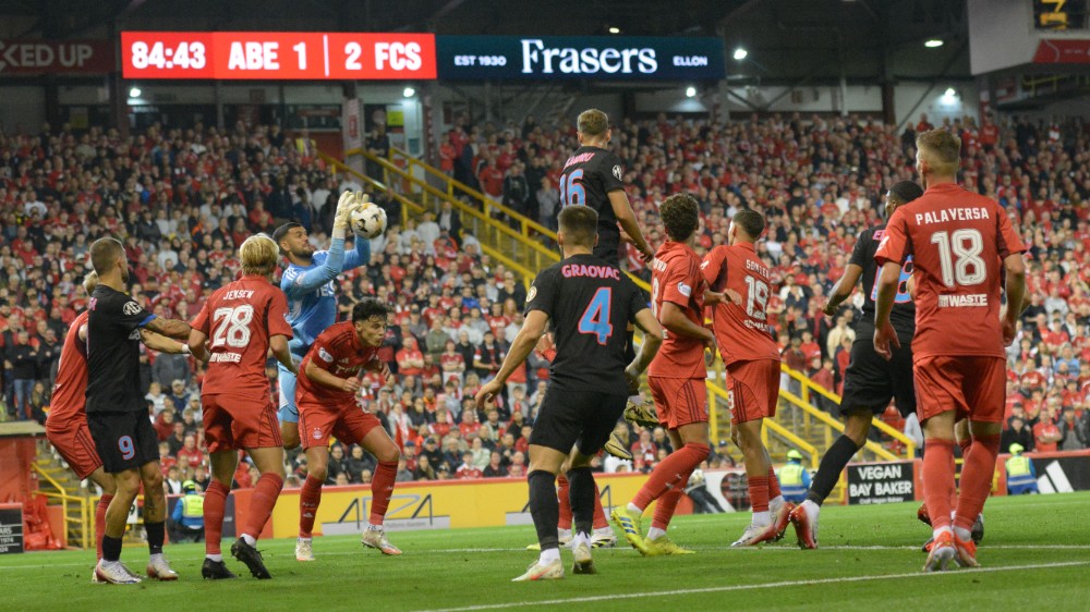 750 de scoțieni la București