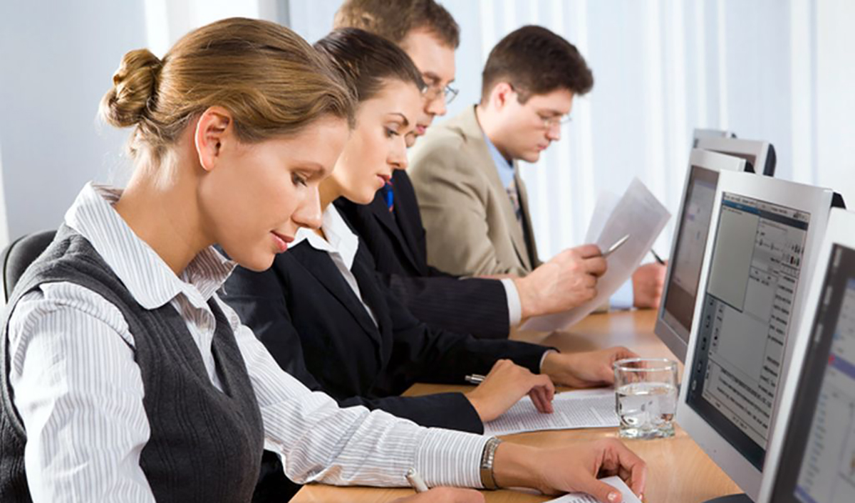 De luni, protest la primării ”pe durată nelimitată”