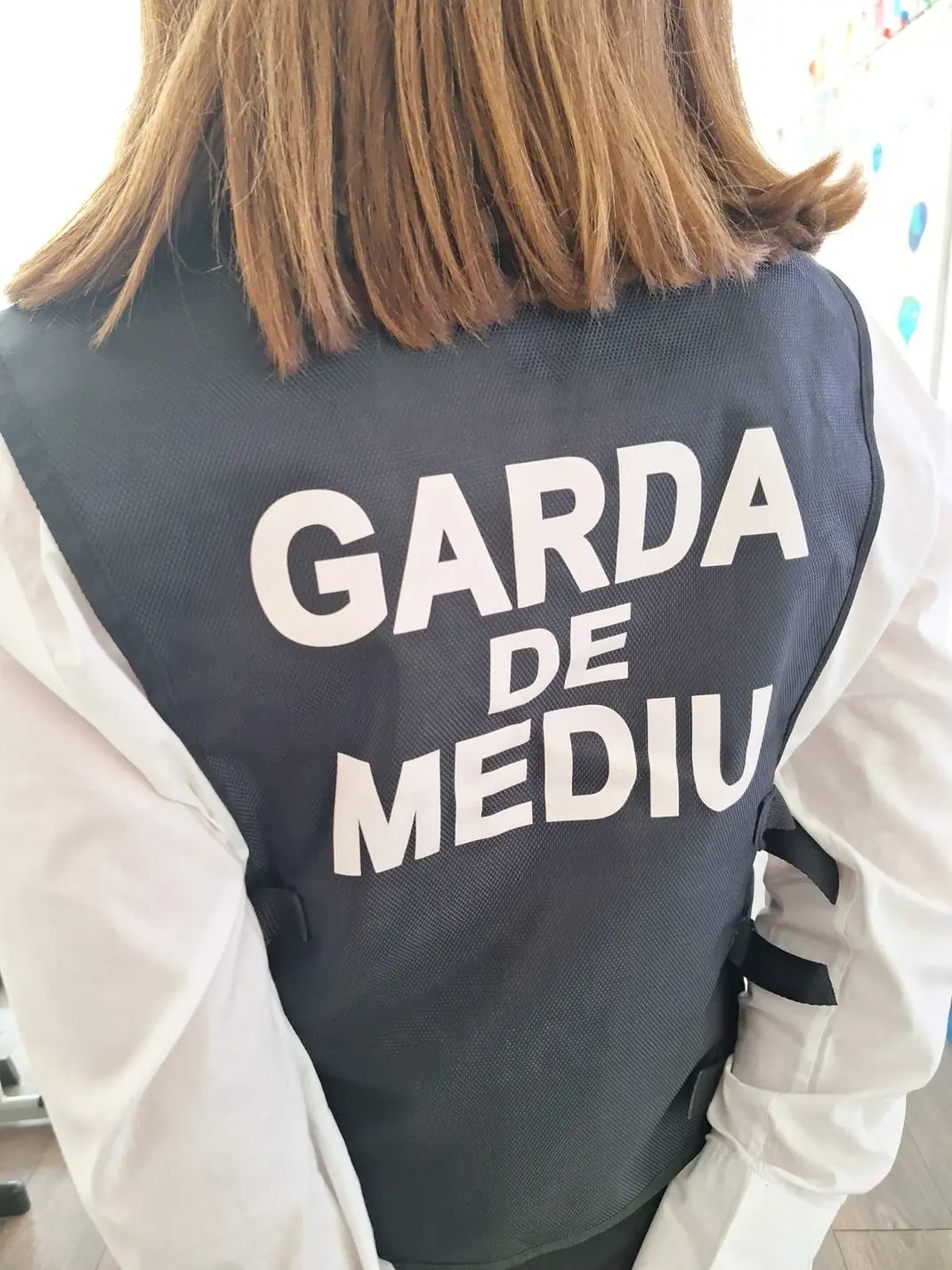 Garda de Mediu taie din șefi și angajează comisari
