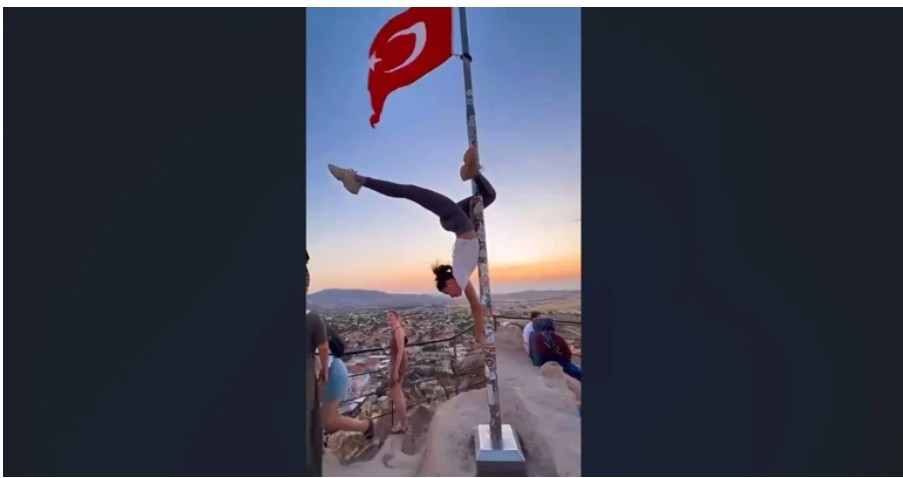 Furie în Turcia din cauza unui dans la steag