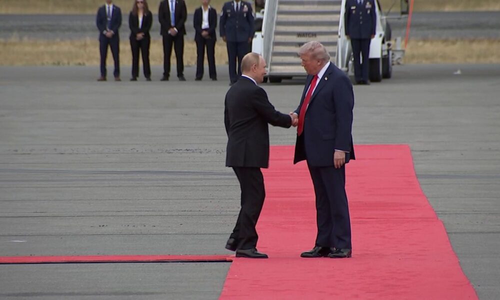 Cum a crescut Putin brusc pentru întâlnirea cu Trump
