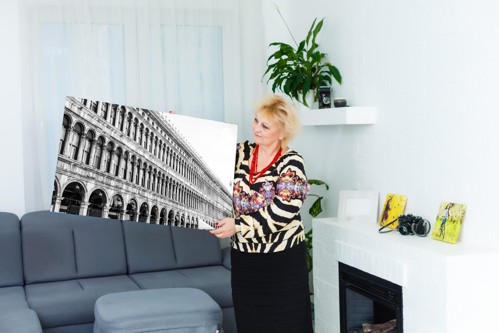 Cum aduc românii emoție acasă cu ajutorul artei digitale pe canvas