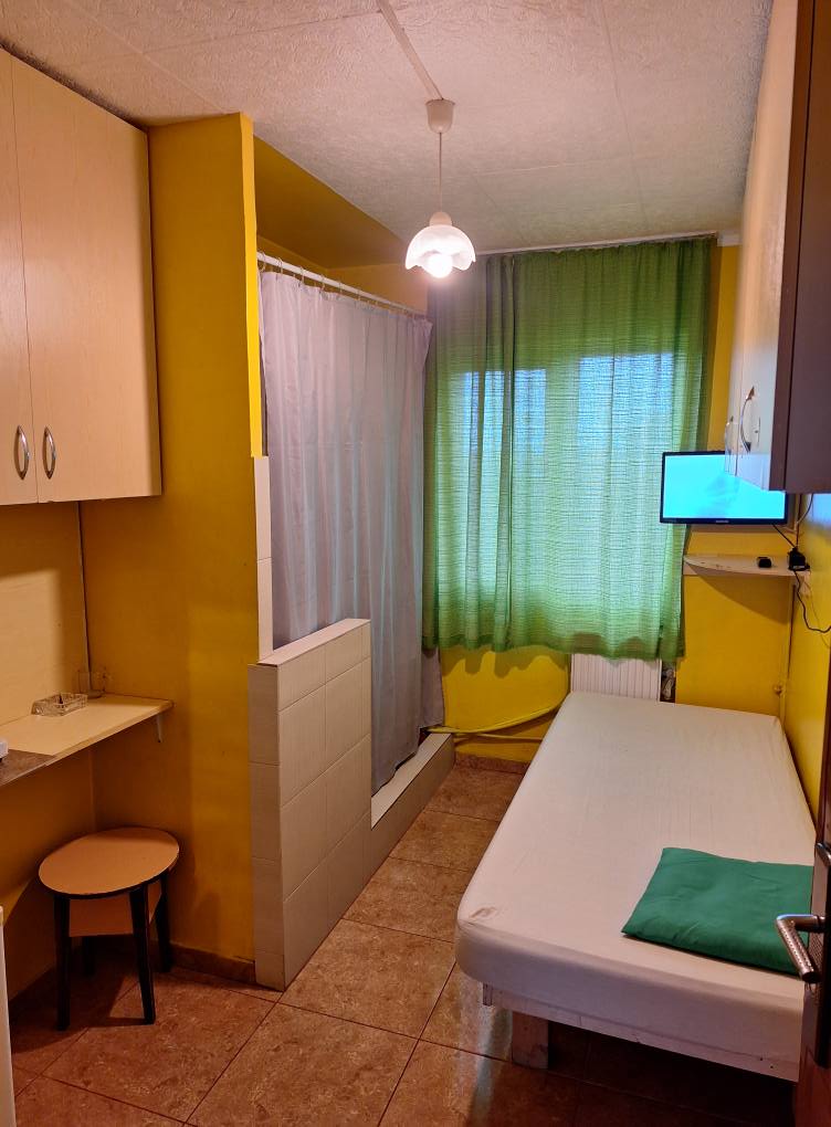 Preț uluitor cerut pentru o garsonieră de 11 mp