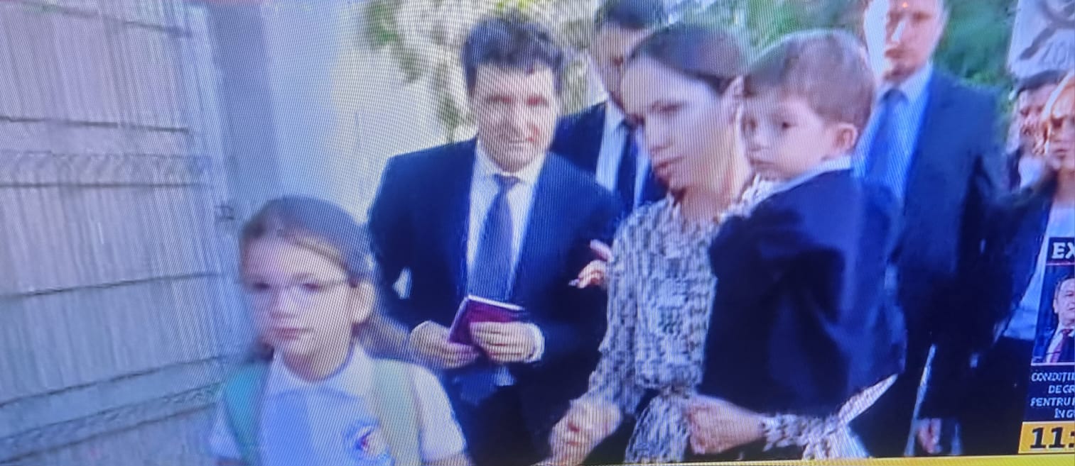Președintele, doar părinte la început de an școlar. „N-am vrut să sfidez”