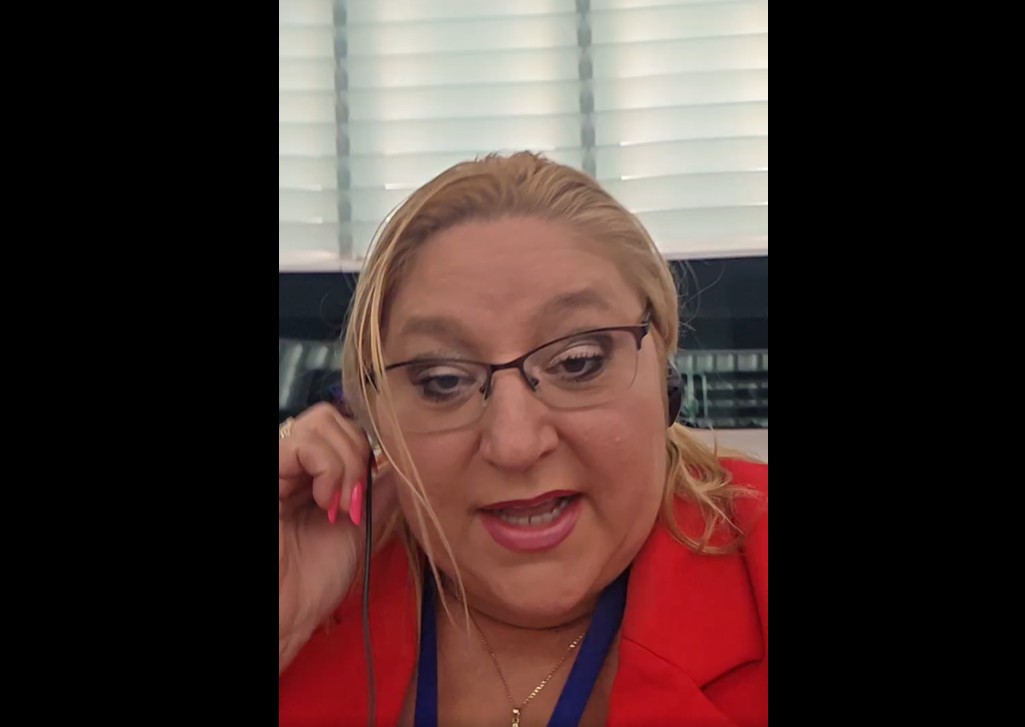 Șoșoacă, huiduită în Parlamentul European (video)