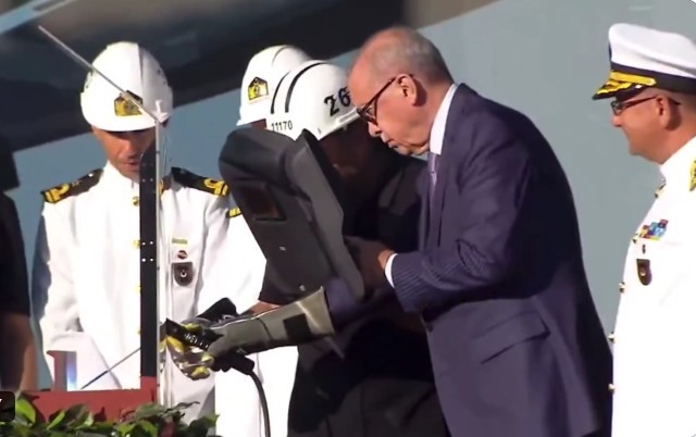 Turcia, proiect gigantic: Portavion mai mare decât al francezilor