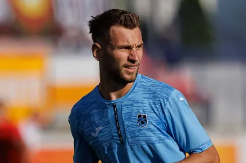 Alarmă pentru Mircea Lucescu: s-a rupt vârful de atac titular!