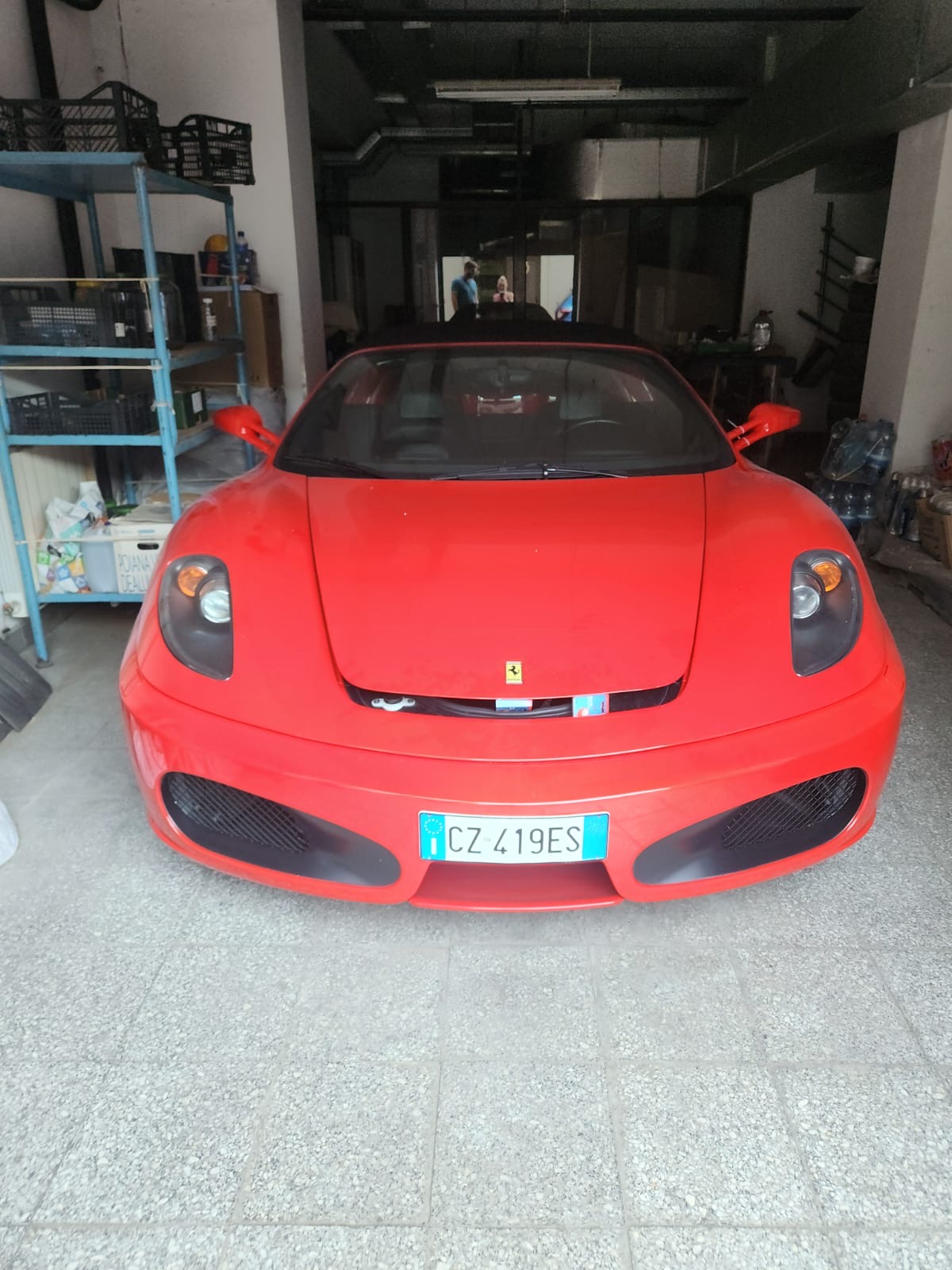 ANAF vinde un Ferrari. Vezi prețul de pornire