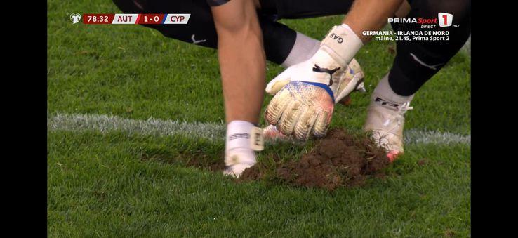 Austria, gazon de județeană! La meciul cu Cipru, de râsul curcilor!