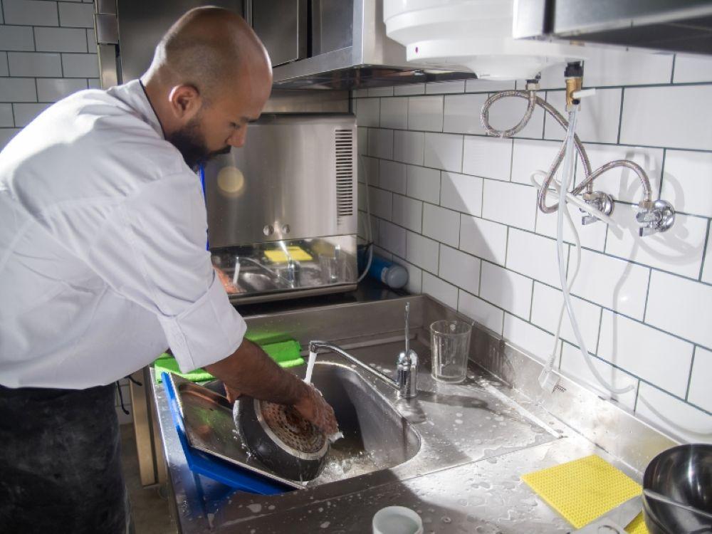 Top 5 utilaje bucătărie profesionale care îți salvează meniul la ore de vârf