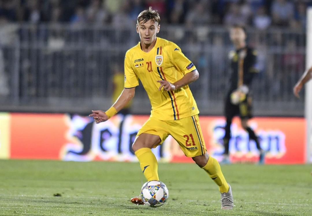 Un atacant al tricolorilor criticat: Nu așa te comporți la echipa națională