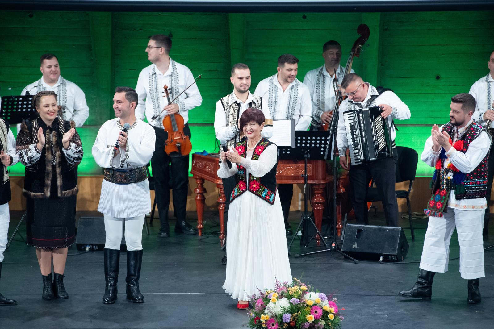 Ambasadoarea României la UNESCO a cântat la Paris