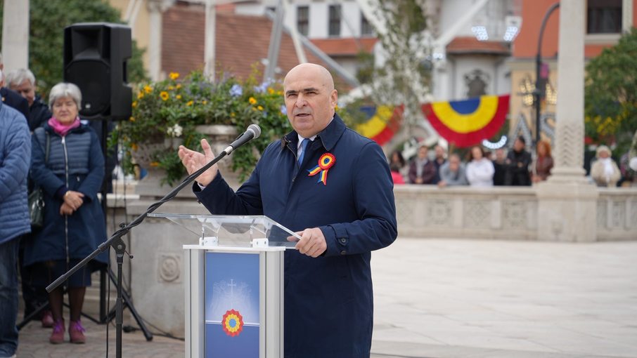 Bolojan. ”Hoţia ne-a facut rău. Ăştia sunt duşmanii noştri, nu alţii”