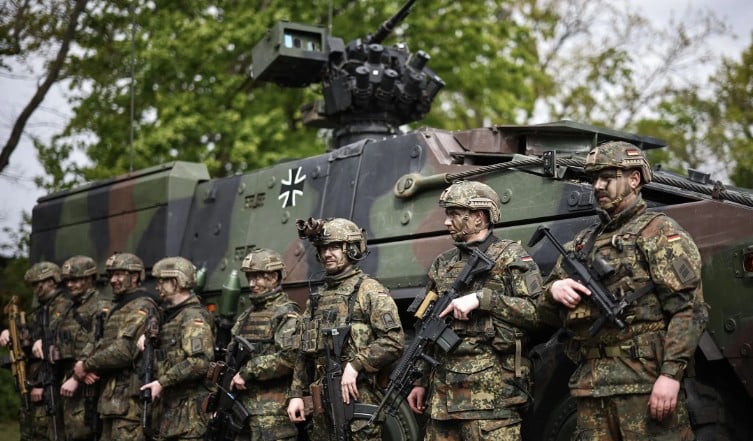 Țară UE vrea să-și evalueze tinerii pentru serviciu militar