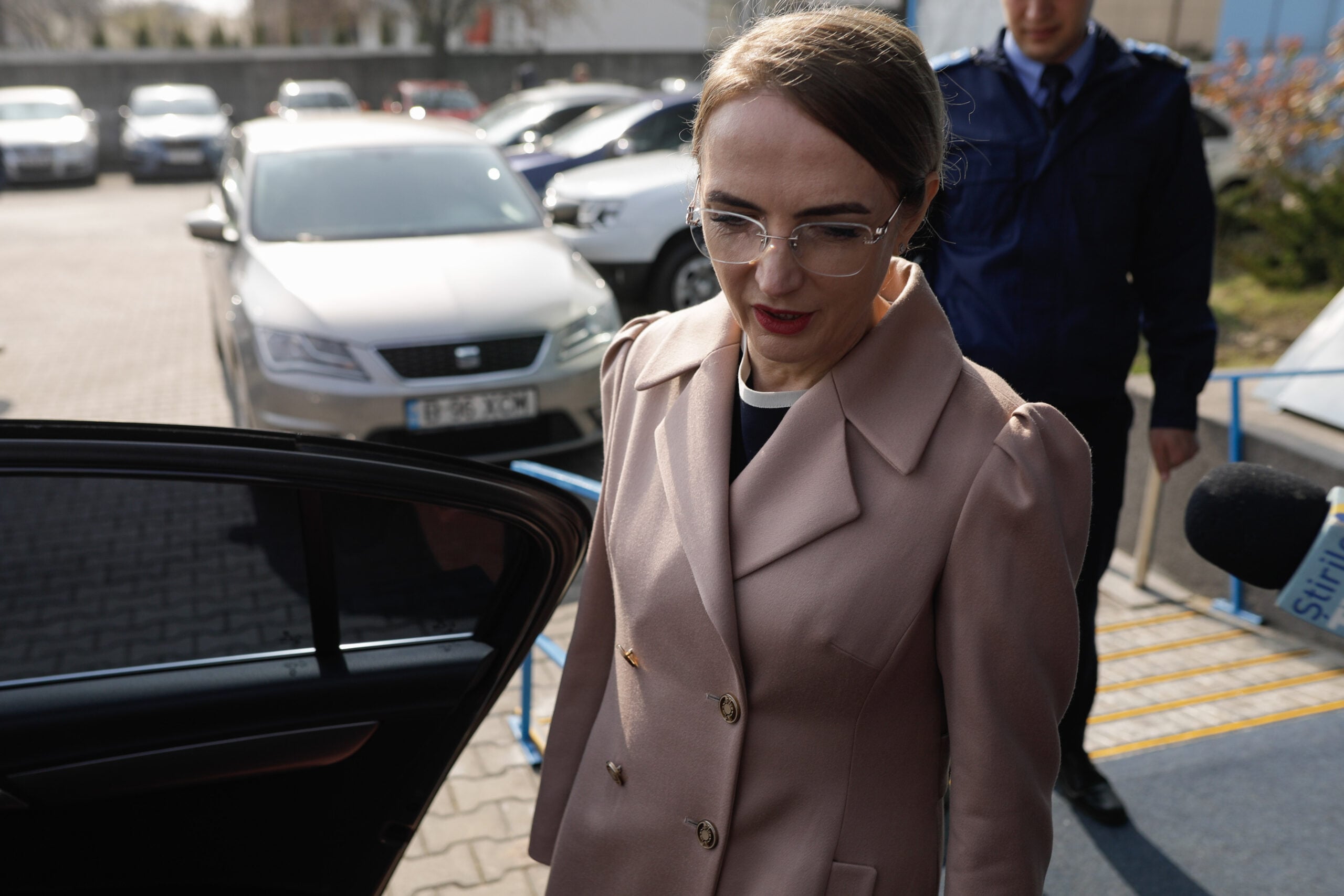 Savonea, încă o încercare de a bloca tăierea pensiilor speciale. Cere sesizarea CJUE