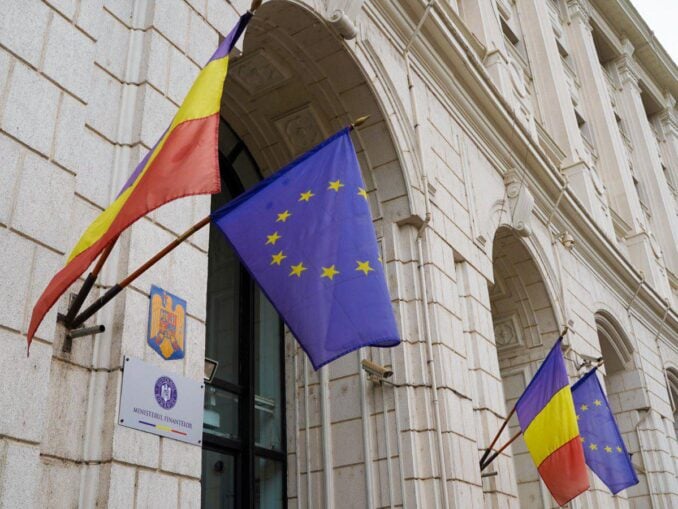 Primăriile și consiliile județene pot cere împrumuturi de la stat până la finalul anului 2025