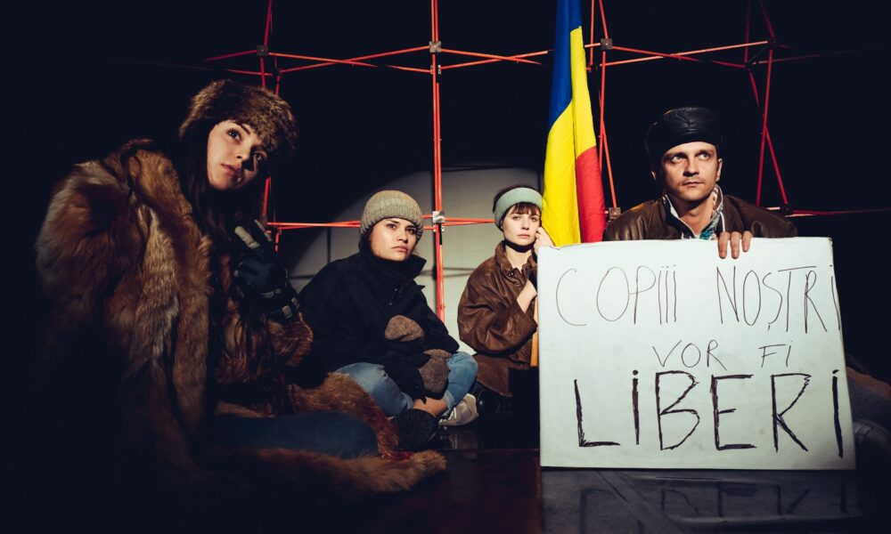 INTERVIU Regizoarea spectacolului ,,153 de secunde”, inspirat din tragedia de la Colectiv: Ne-am concentrat foarte mult pe ce a însemnat containerul portocaliu care se afla la ieșirea din club