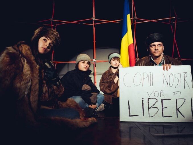 INTERVIU Regizoarea spectacolului ,,153 de secunde”, inspirat din tragedia de la Colectiv: Ne-am concentrat foarte mult pe ce a însemnat containerul portocaliu care se afla la ieșirea din club