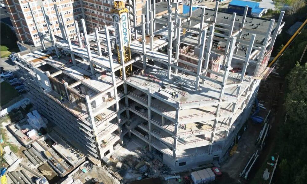 Finalizarea spitalelor regionale de la Iași, Cluj și Craiova, prelungită până în 2029. Finanțarea de 923 de milioane de euro, asigurată prin BEI
