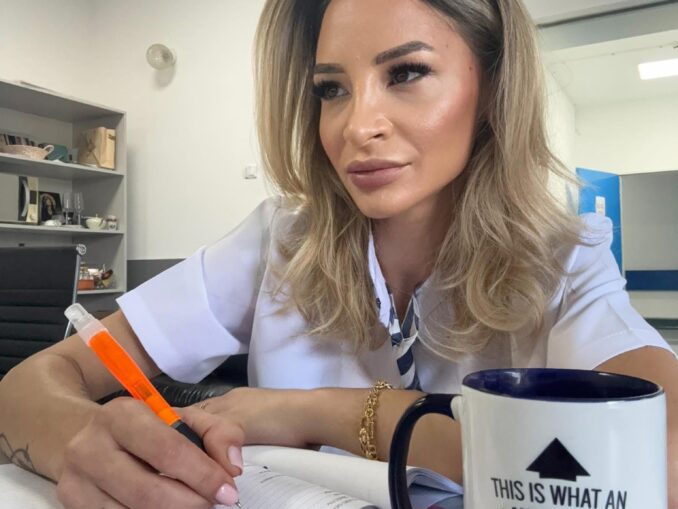 Doctorița care a murit în spital trăia doar pentru halatul alb