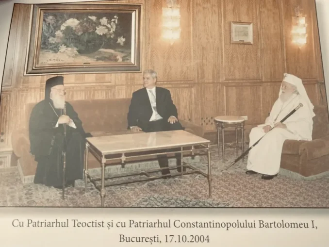 Adrian Năstase, supărat că nu a fost invitat la sfințirea Catedralei