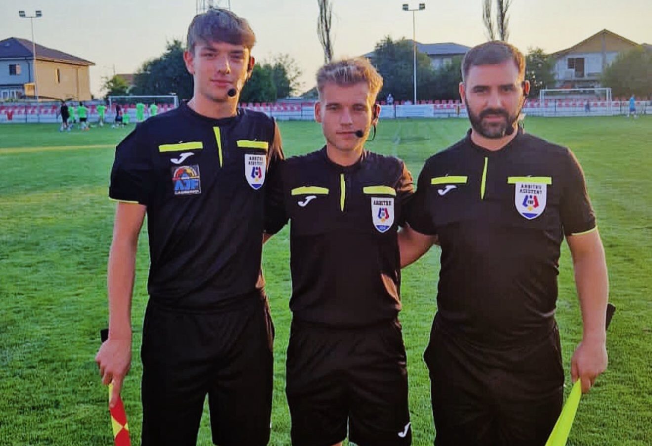 Premierul, chemat să arbitreze un scandal din fotbal