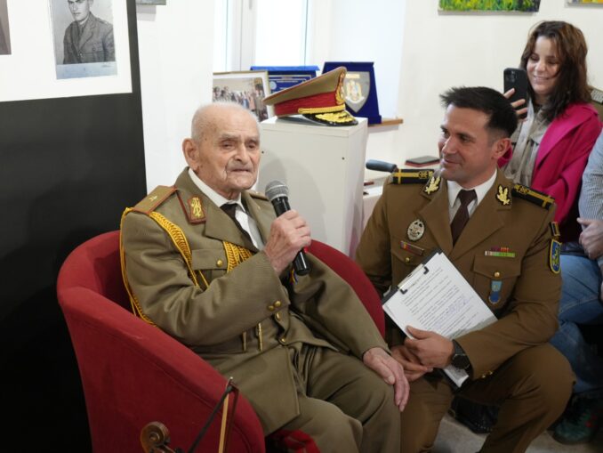 Avansat la gradul de general, la vîrsta de 110 ani