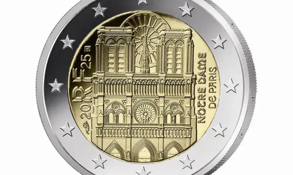 Noile monede de 2 euro aduc un omagiu Catedralei Notre‑Dame din Paris