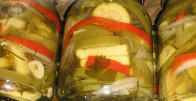 Rețete: Salată de gogonele pentru iarnă