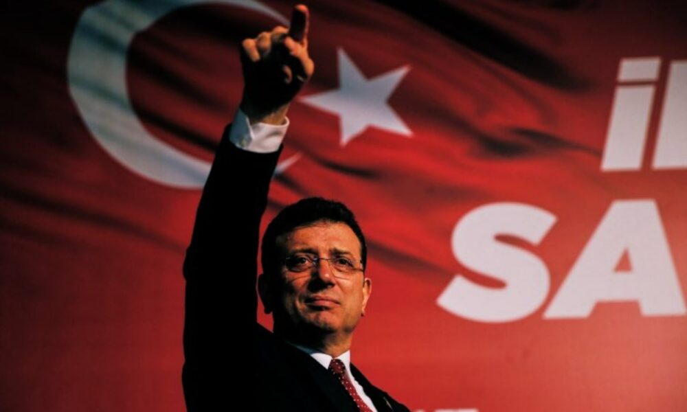 Primarul Istanbulului riscă 2.430 de ani de închisoare. 142 de acuzații zguduie Turcia