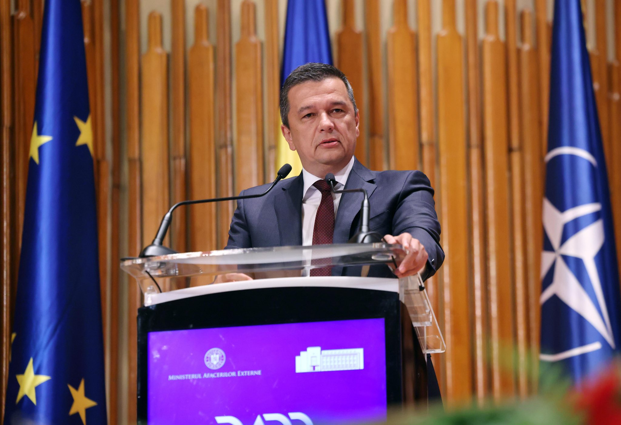 Grindeanu, săgeți către Buzoianu: Eu m-aş duce acolo, să încerc să rezolv ce am încurcat