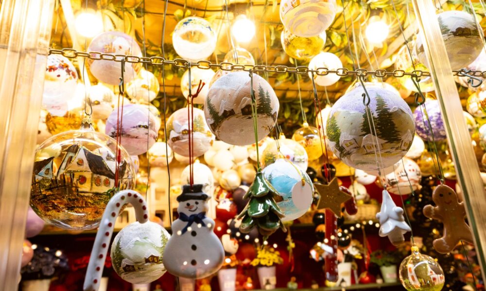 Globuri pentru pomul de Crăciun