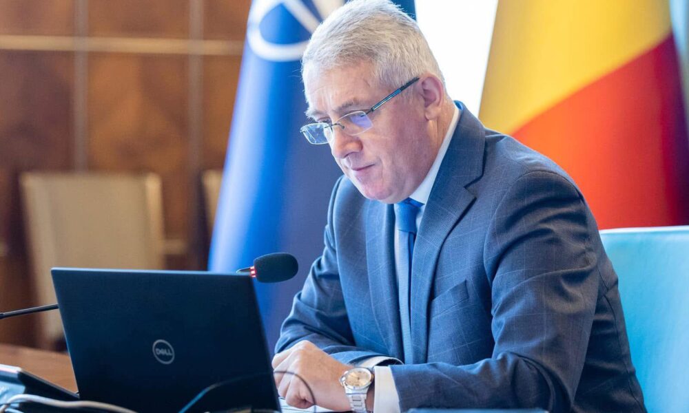 Vreme de tupeu, de incultură și militantism