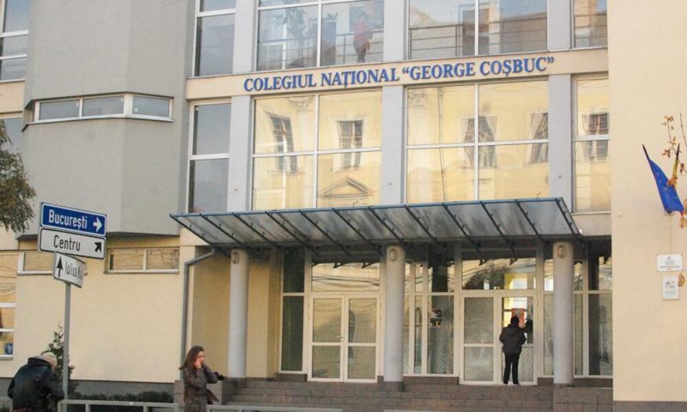 Elev de 9 ani, criză de nervi la școală. Două profesoare și mama sa, agresate