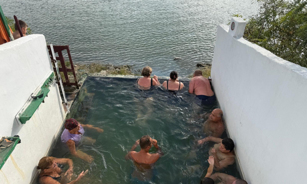 Miracolul natural de lângă Hârșova. „Băile Puturoasa”, locul unde oamenii caută vindecarea