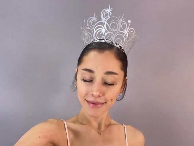 Ariana Grande, atacată de un fan