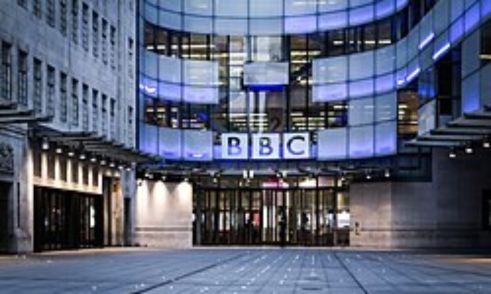 BBC, aproape să se prăbușească sub propria greutate