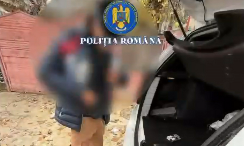 Minoră agresată sexual și tâlhărită în lift de un bărbat de 50 de ani