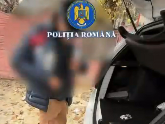 Minoră agresată sexual și tâlhărită în lift de un bărbat de 50 de ani