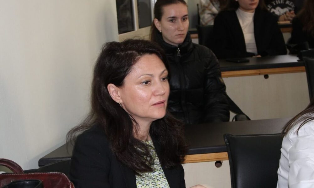 Dăruiește ceartă!