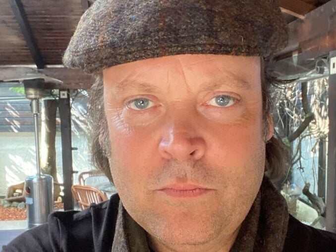 Jurnalistul Charley Ottley a obținut cetățenia română. Îl recomandă reclama pentru România