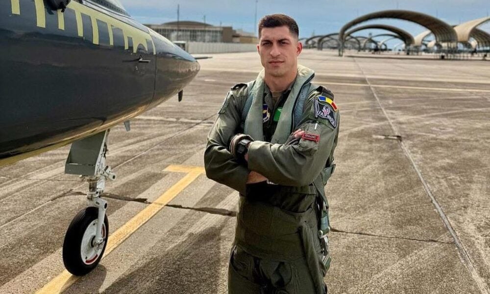 Cel mai tânăr instructor aerian NATO, un român