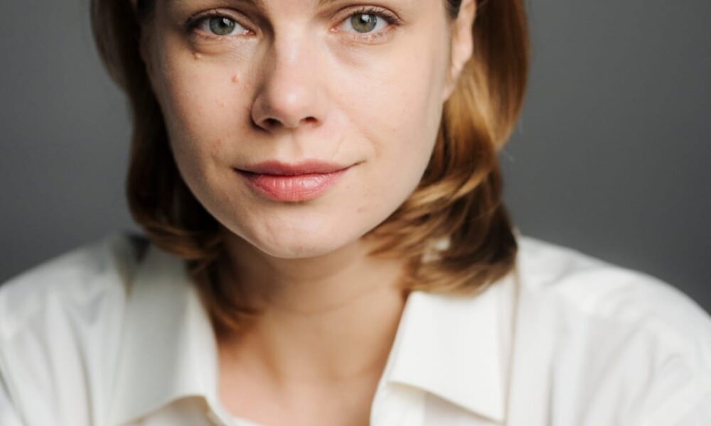 ,,M-am bazat pe creier. Nu știam cum să mă folosesc de frumusețe” – INTERVIU Marina Palii, actriță (I)