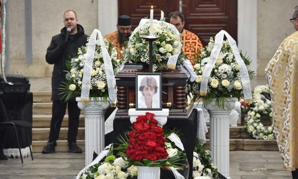 Flavia Groșan, înmormântată cu alai